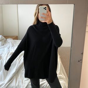 Oversized Soft Knit Sweater 💫